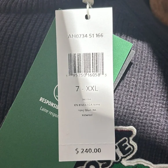Men’s Lacoste size 7, extra extra large sweater from the 2024 collection